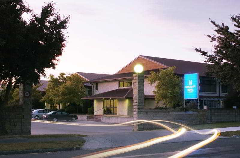 Distinction Hamilton Hotel & Conference Centre Exterior photo